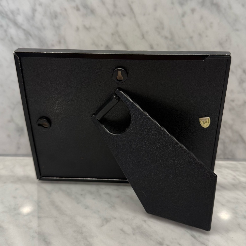Black and Gold Photo Frame - Picture 3 of 7